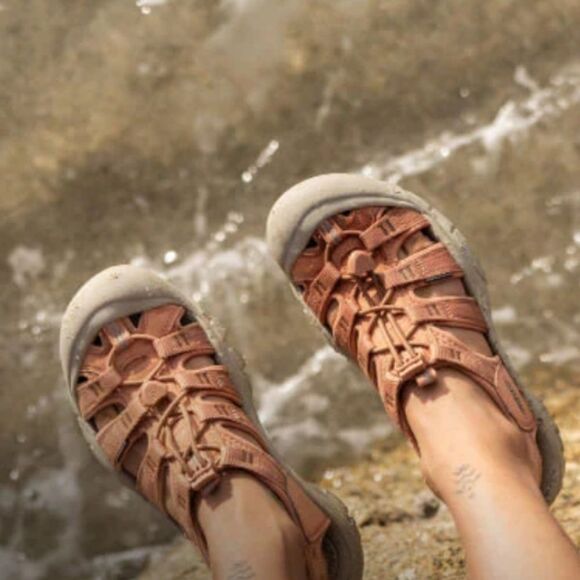 Keen gray and pink sandals 8.5 - Picture 1 of 12